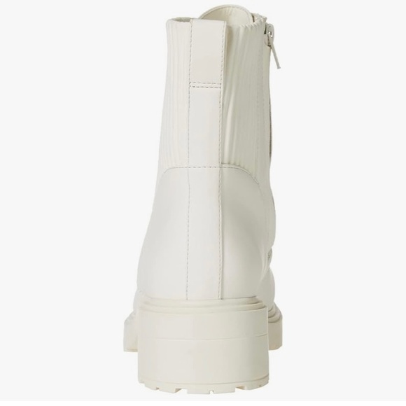 Amazon Essentials Women's Rubberized Combat Boot with
Chunky Outsole Size 11 - Picture 3 of 8